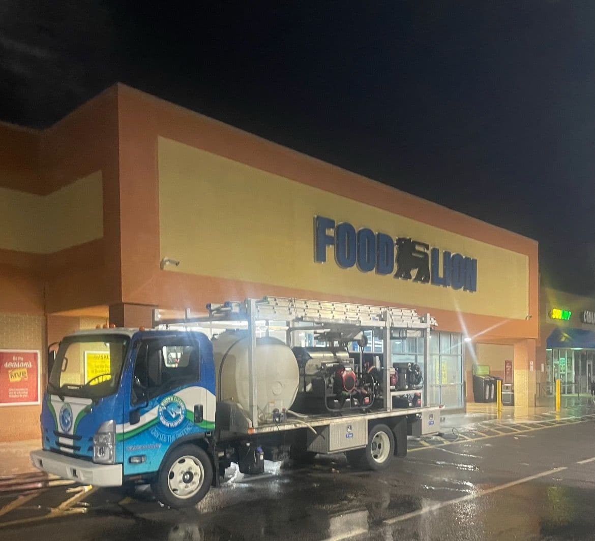 Project Nighttime Power Washing at Food Lion Raeford NC image